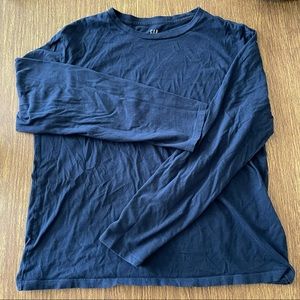 Gap men’s long sleeve T-shirt in navy